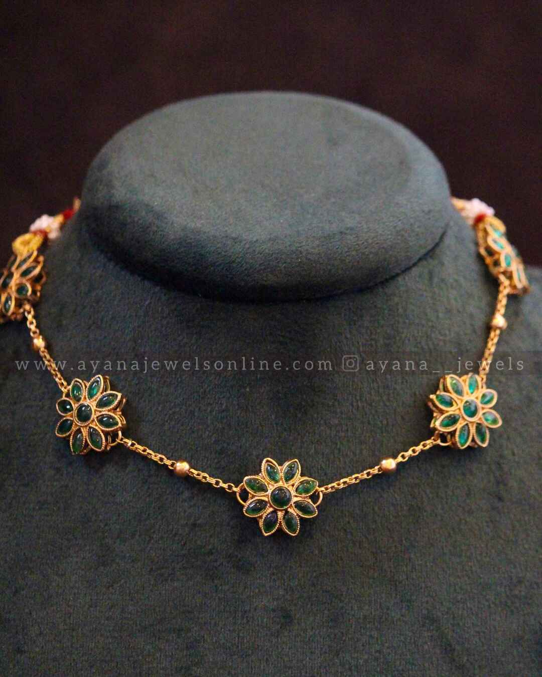 One line Flower Choker