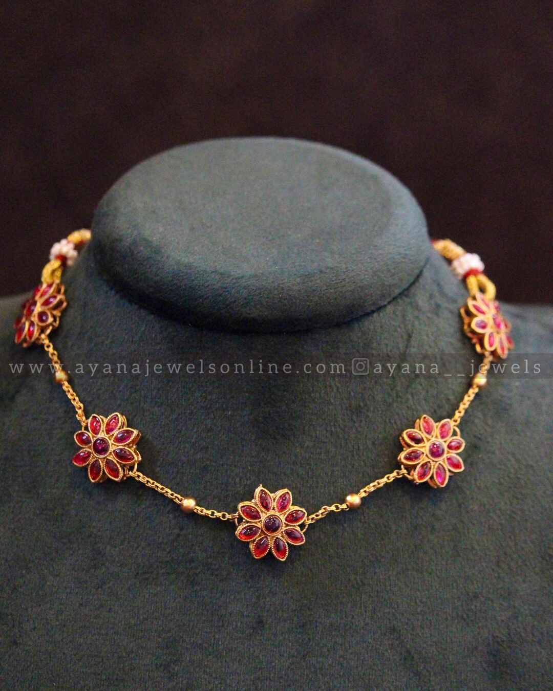 One line Flower Choker