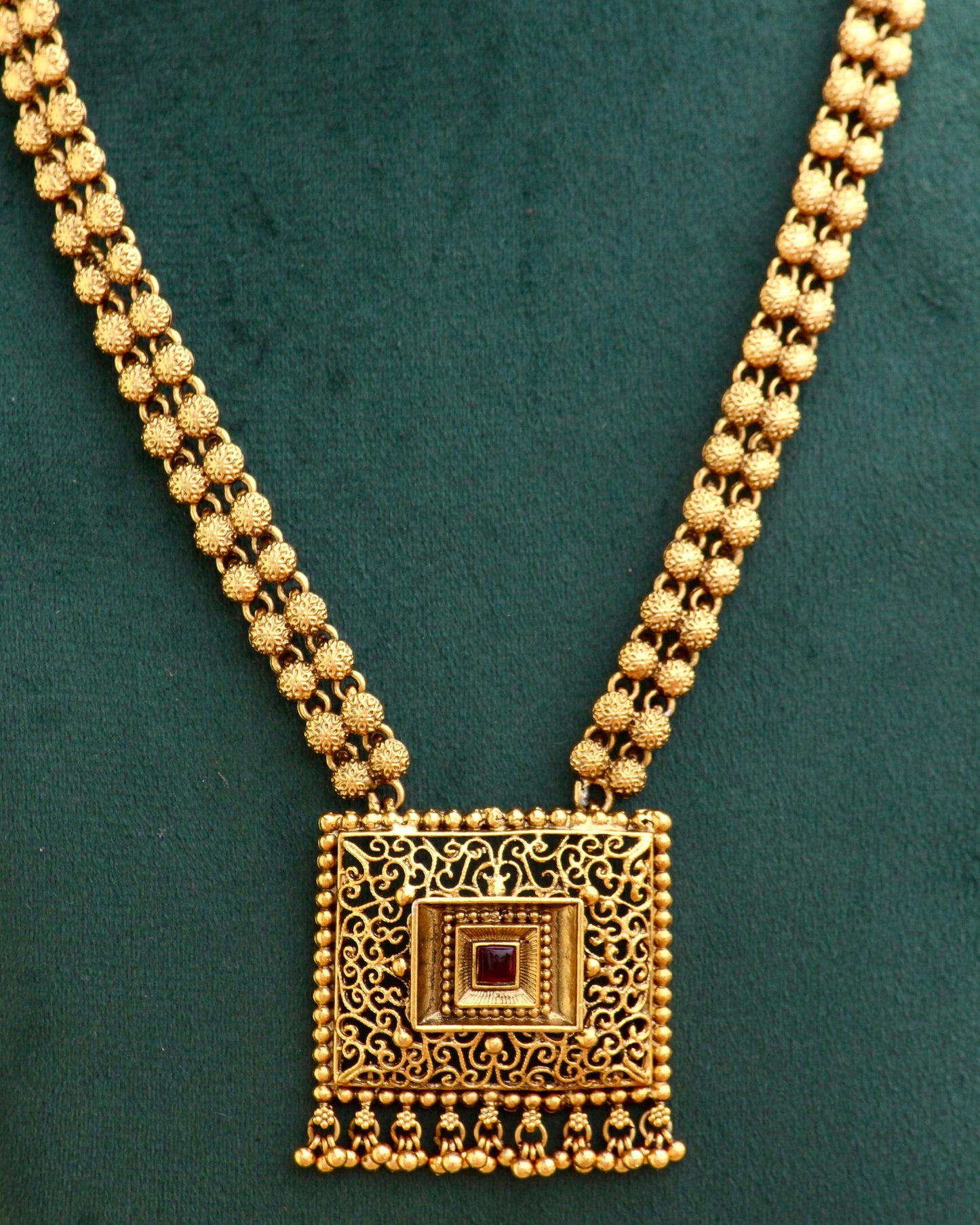 Square Pendant Long Haaram