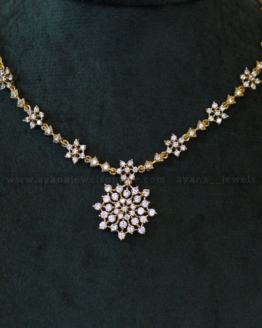 AD Flower drop Necklace Set