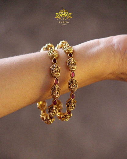 Matte finish Lakshmi Ruby / Green Stone bangle