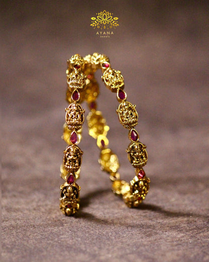 Matte finish Lakshmi Ruby / Green Stone bangle